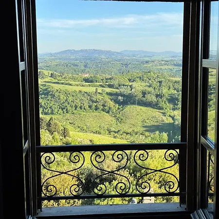 Scorcio D'infinito Di Peccioli Legoli